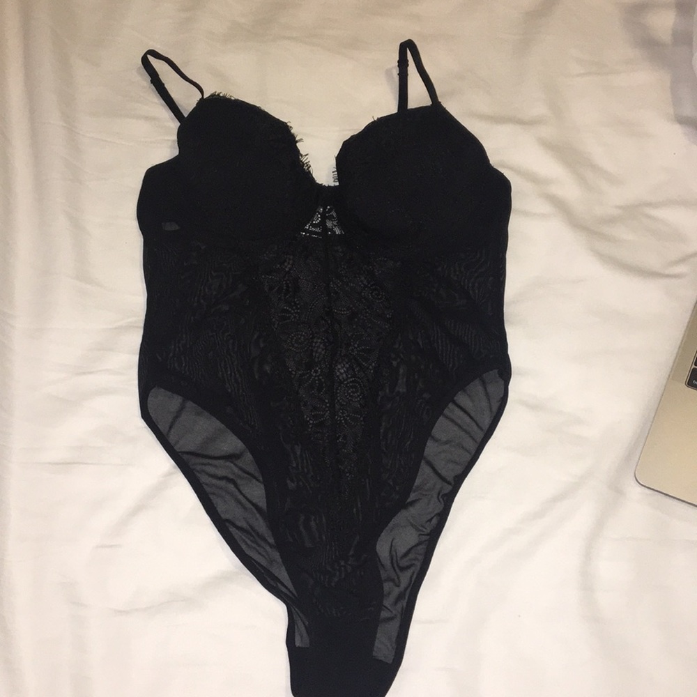 never worn black bodysuit